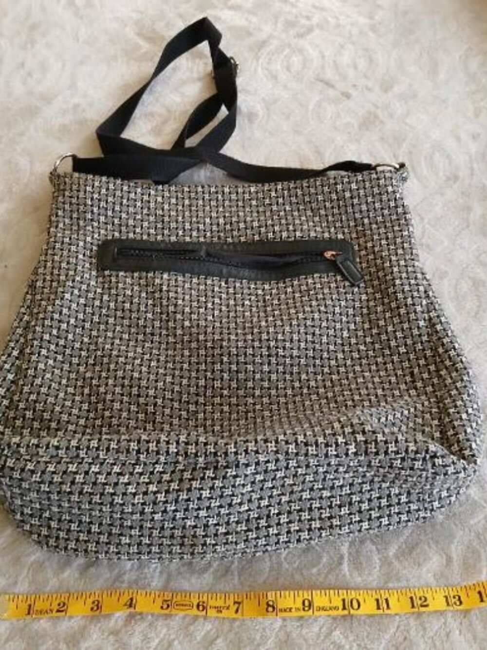 Unbranded black, white and gray crossbody
